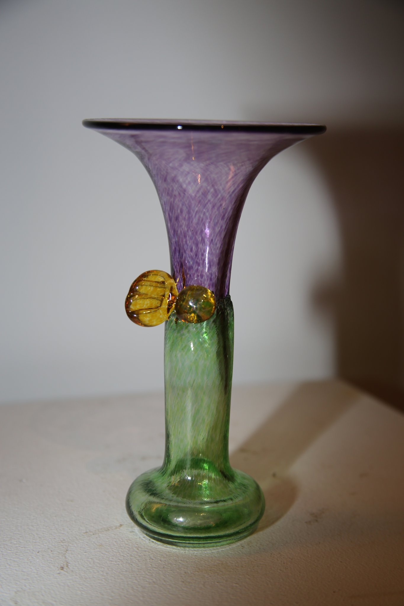 KOSTA BODA / GLASS VASE IN BI COLOR GLADATION