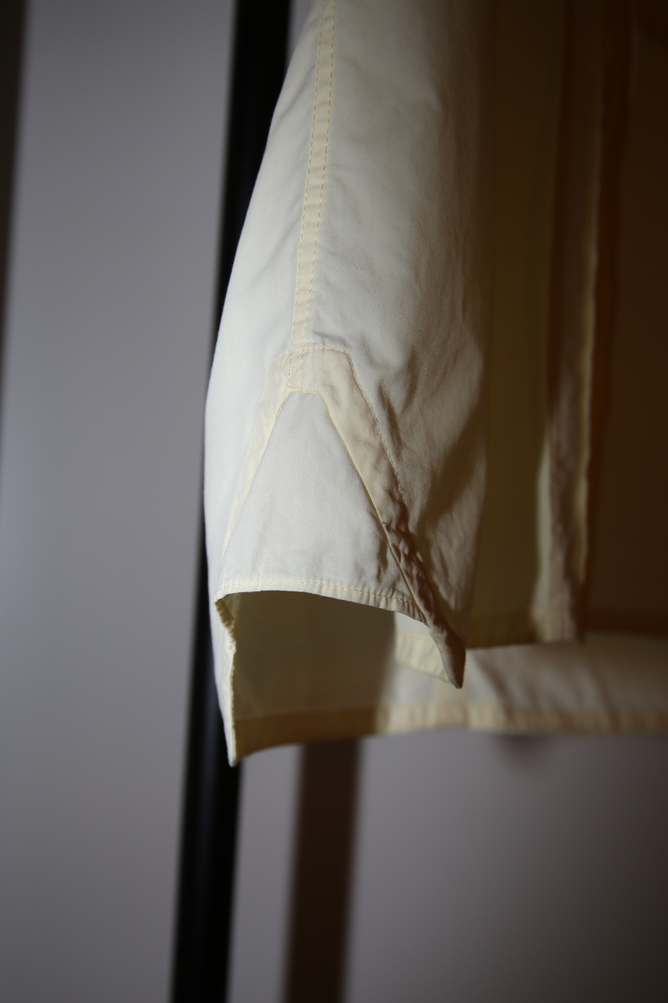 1990 Christophe Lemaire / SHORT SLEEVE COTTON SHIRT IN CREAM