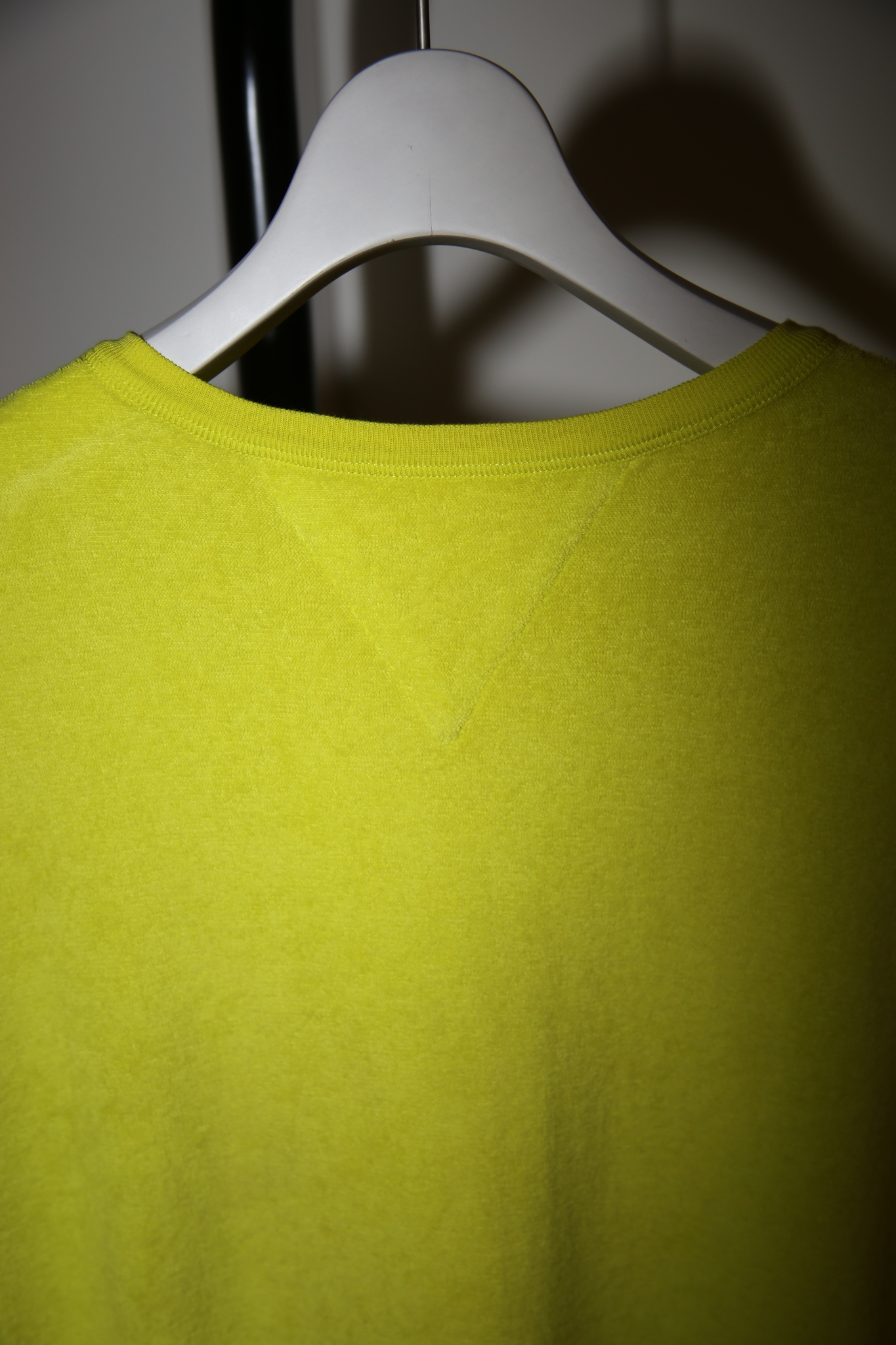 2020 BOTTEGA VENETA / HENRY NECK PILE T-SHIRT IN NEON YELLOW
