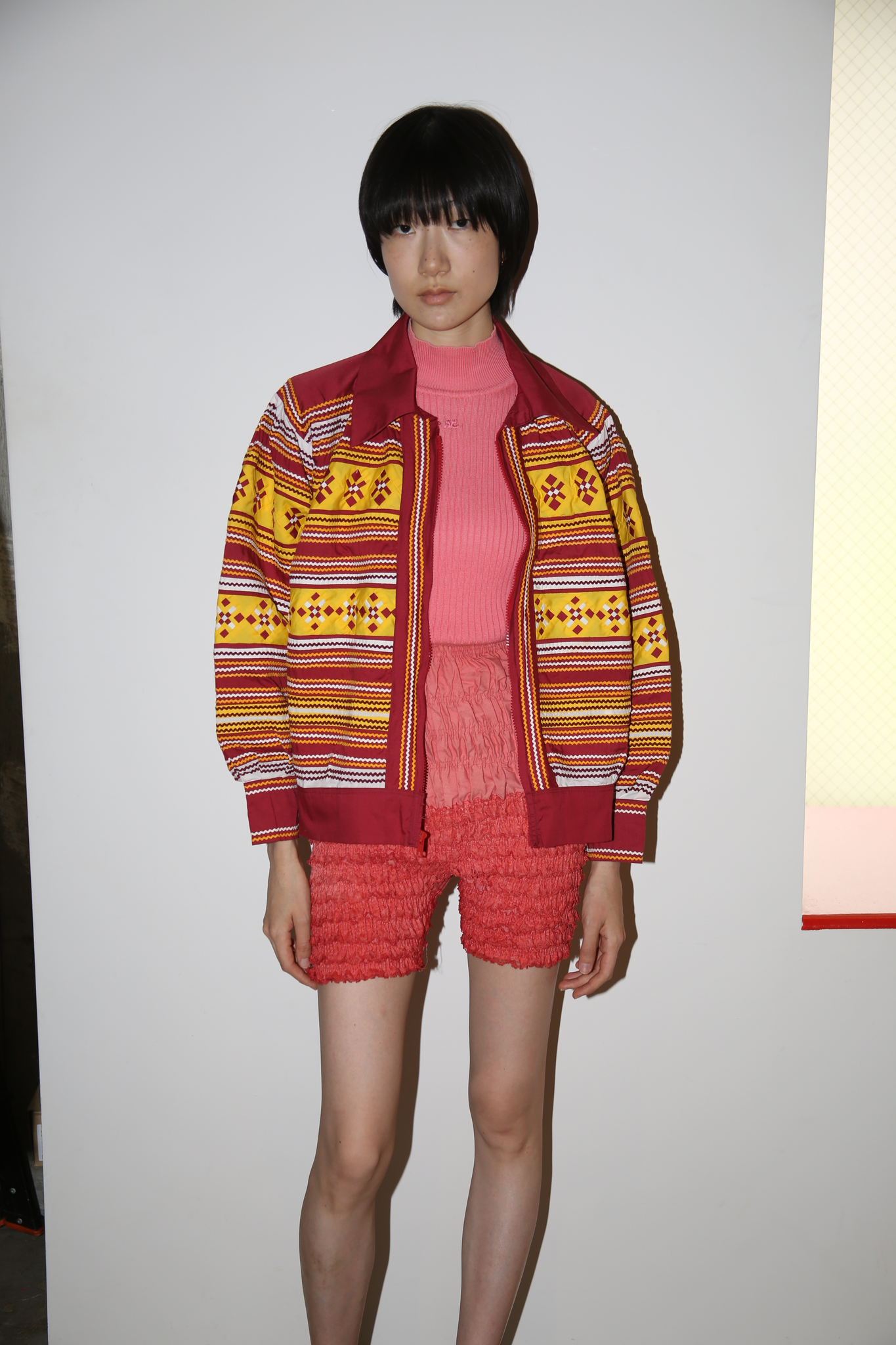 1980 VINTAGE / SEMINOLE INDIAN PATCHWORK JACKET IN BURGUNDY