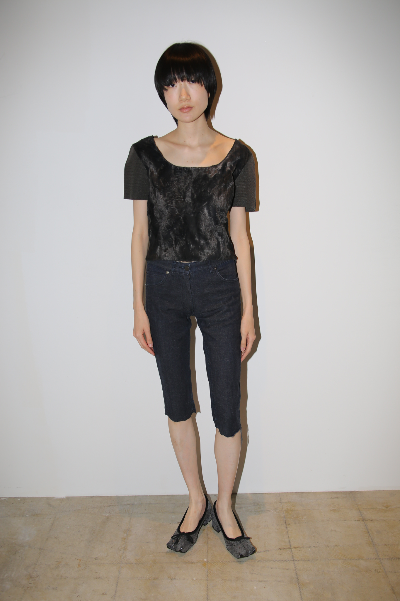 2009 MAISON MARTIN MARGIELA / CUT OFF SABRINA DENIM IN DARK NAVY