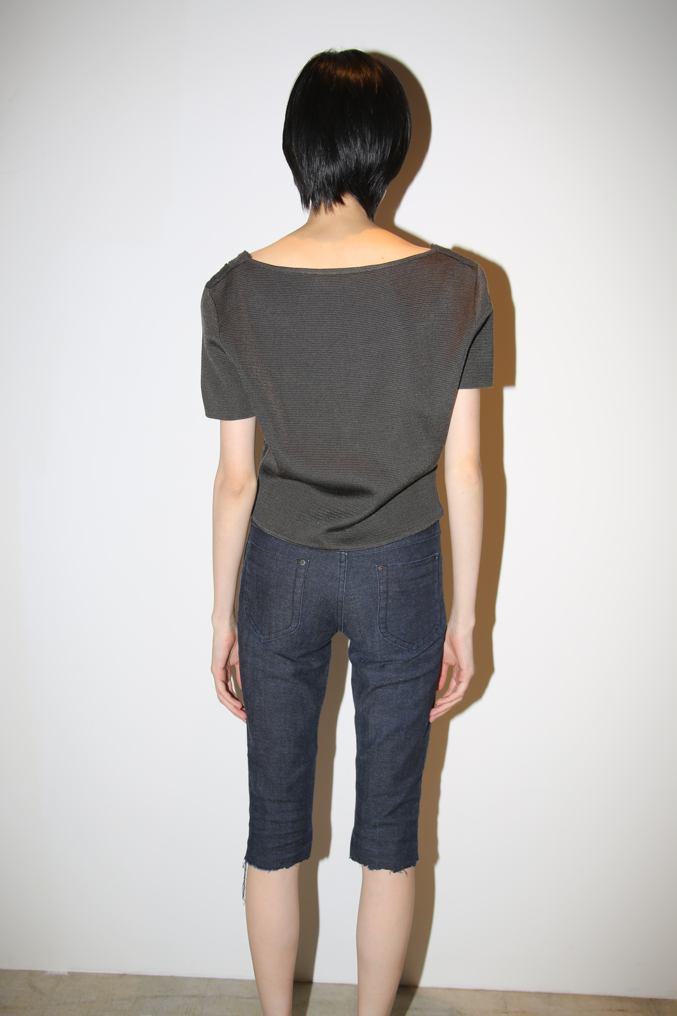 2009 MAISON MARTIN MARGIELA / CUT OFF SABRINA DENIM IN DARK NAVY