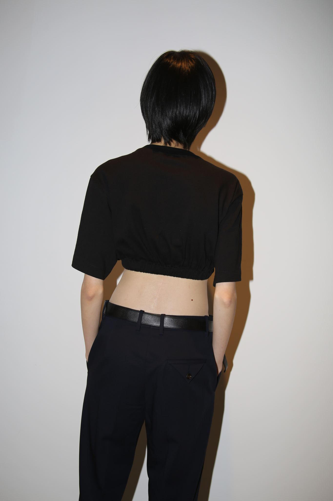 MERYLL ROGGE / ROLLED UP T-SHIRT IN BLACK