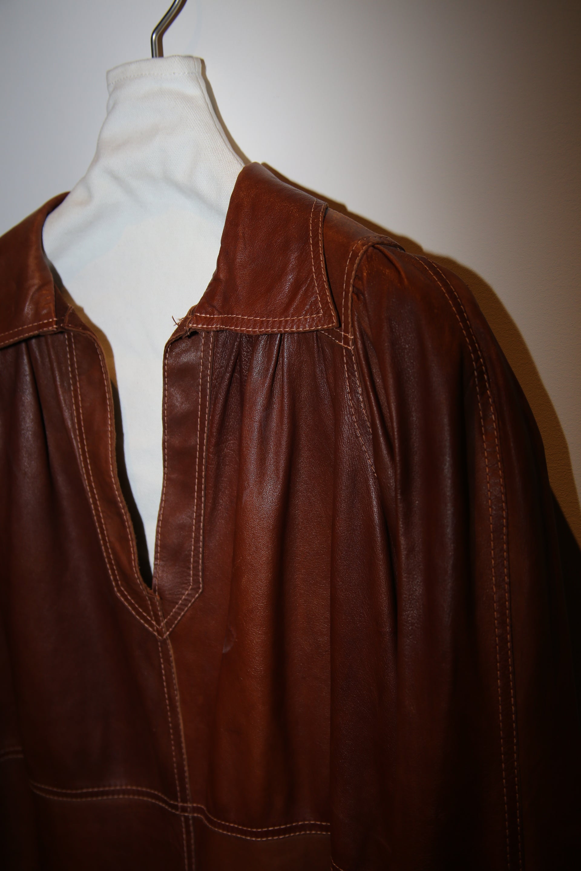 1970 JEAN MUIR / LEATHER DRESS IN BROWN