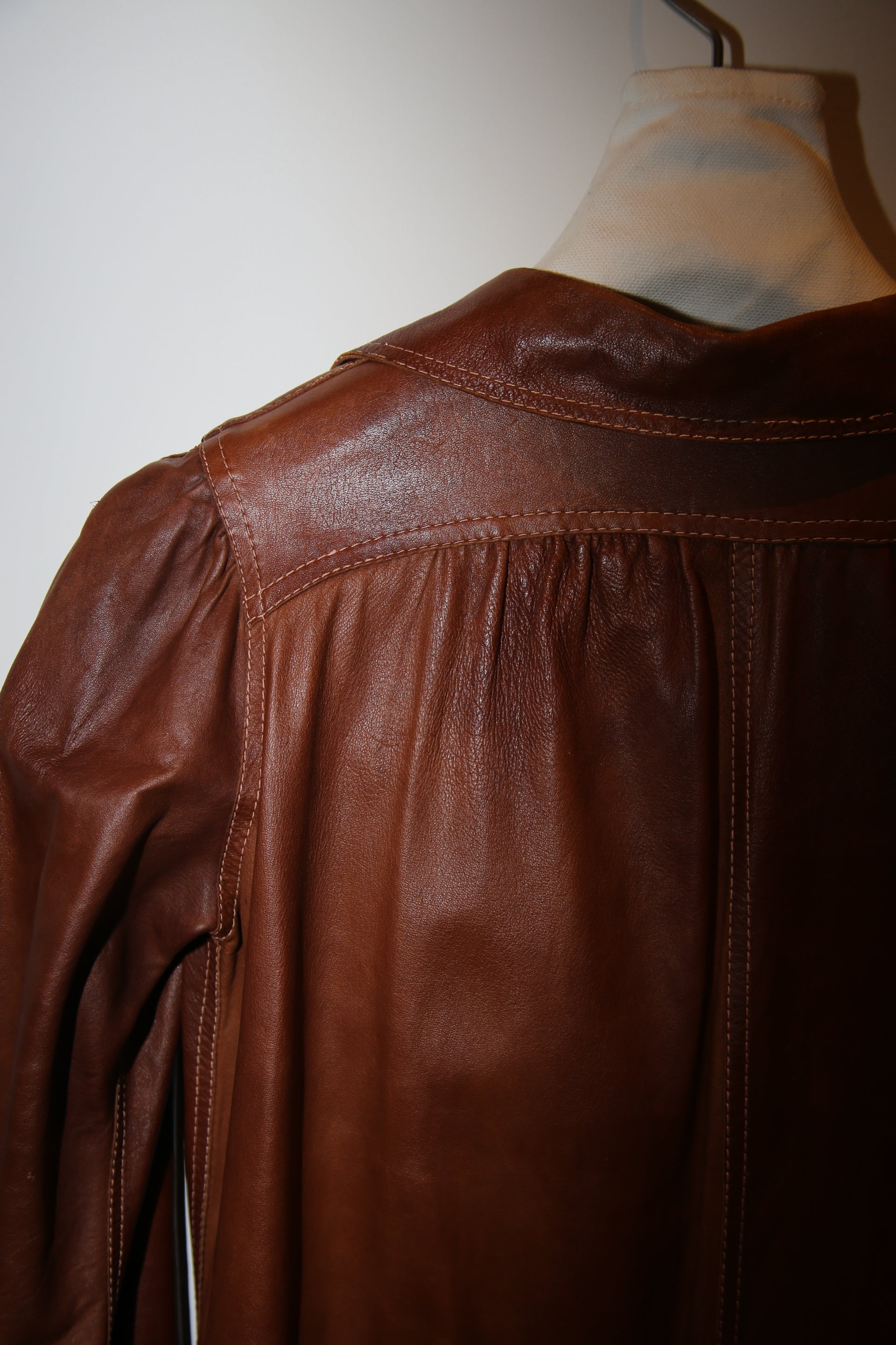 1970 JEAN MUIR / LEATHER DRESS IN BROWN