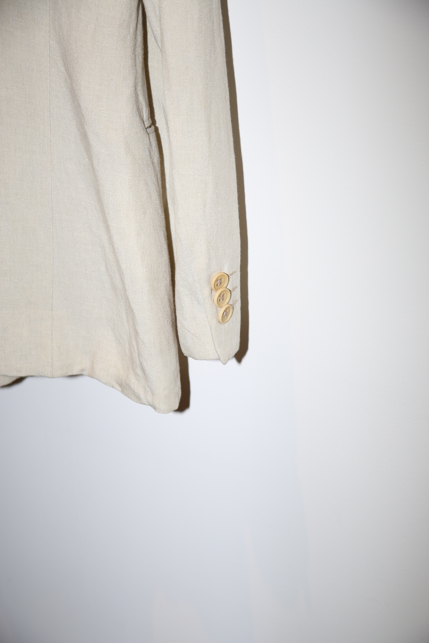 1990 GIORGIO ARMANI / DOUBLE BREAST LINEN TAILORED JACKET IN ECRU