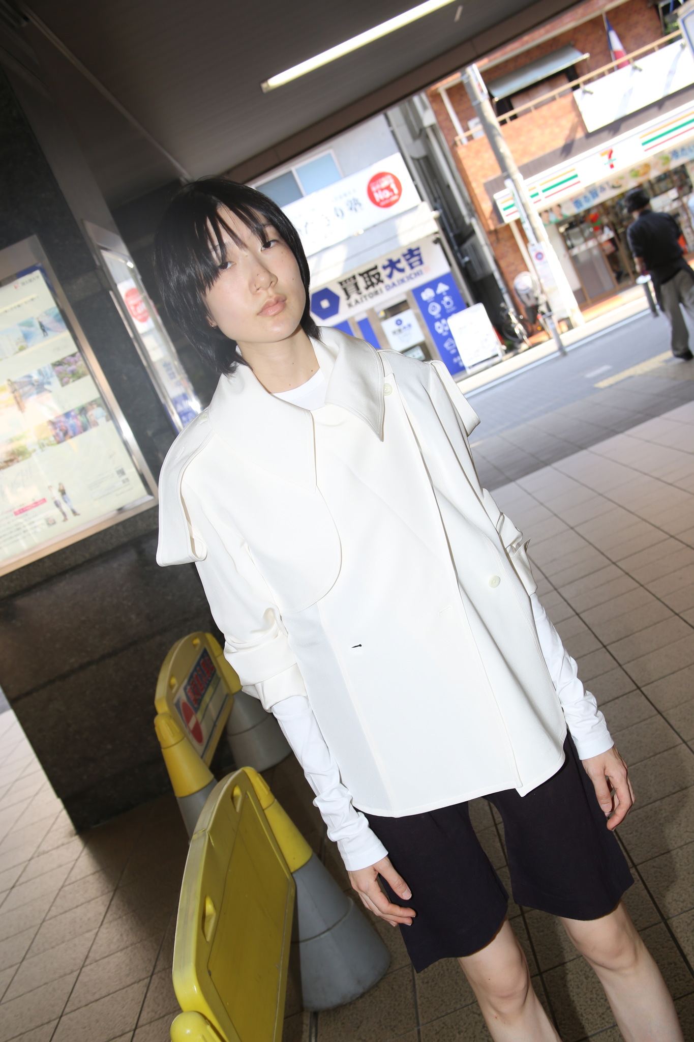 2021 PETER DO / SILK CREPE SHORT TRENCH JACKET IN ECRU : DEADSTOCK