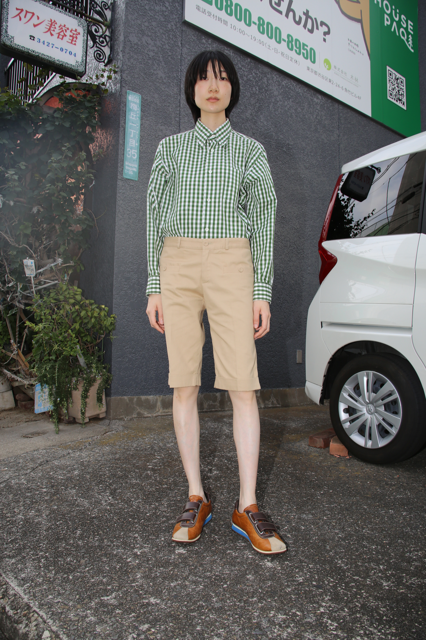 2000 BALENCIAGA / LOW RISE CUT CROPPED CHINO TROUSER IN BEIGE