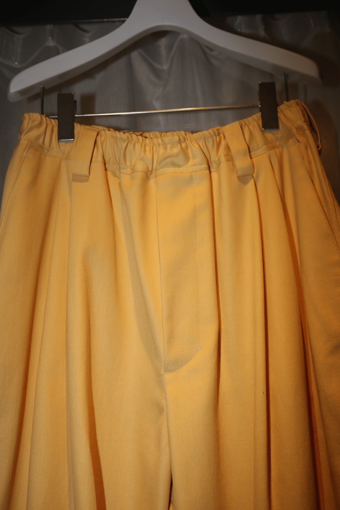 MERYLL ROGGE / DRAW STRING CHINO IN YELLOW DYED COTTON TWILL