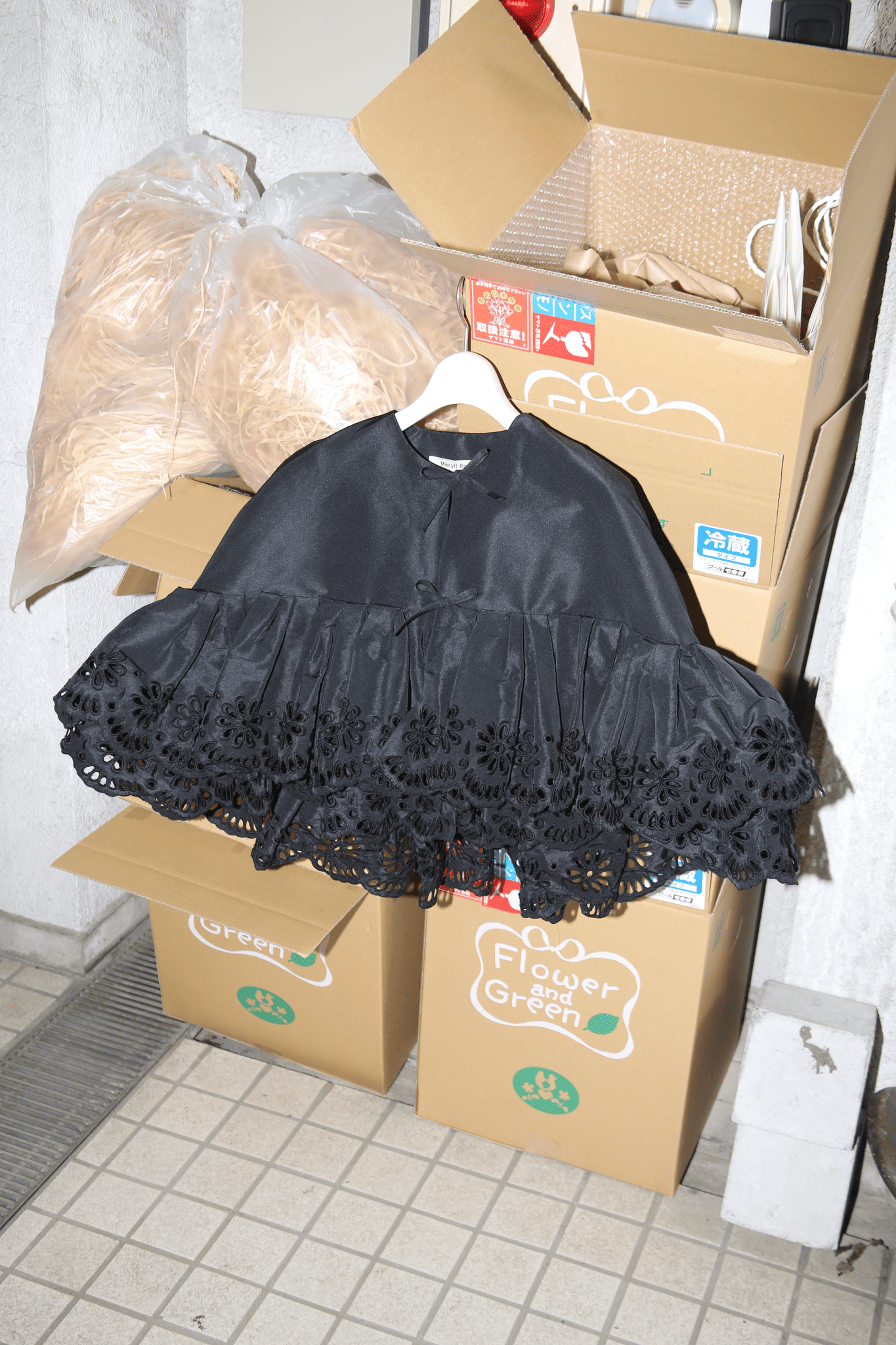 MERYLL ROGGE / SHORT CAPE WITH EMBROIDERY