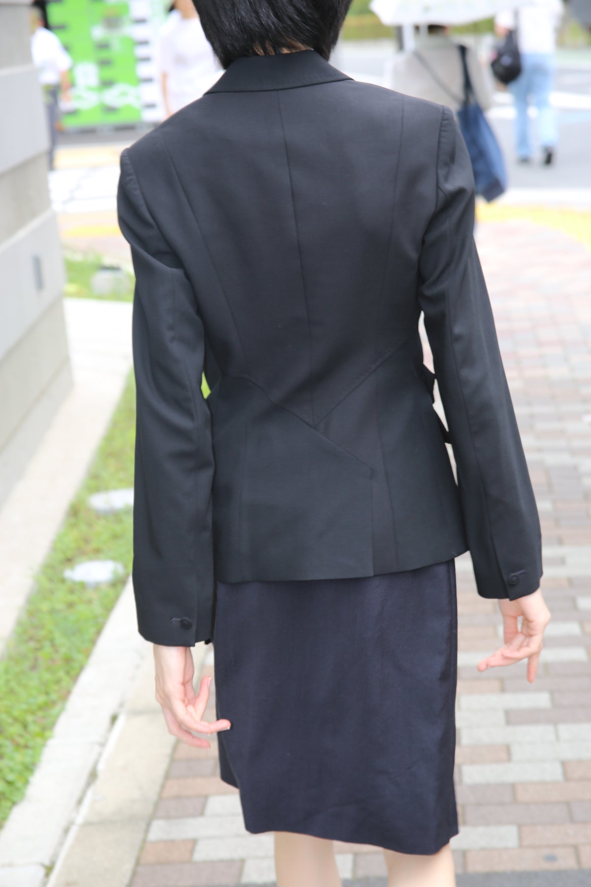 2000 HUSSEIN CHALAYAN / DECONSTRACTED TAILORED JACKET IN BLACK