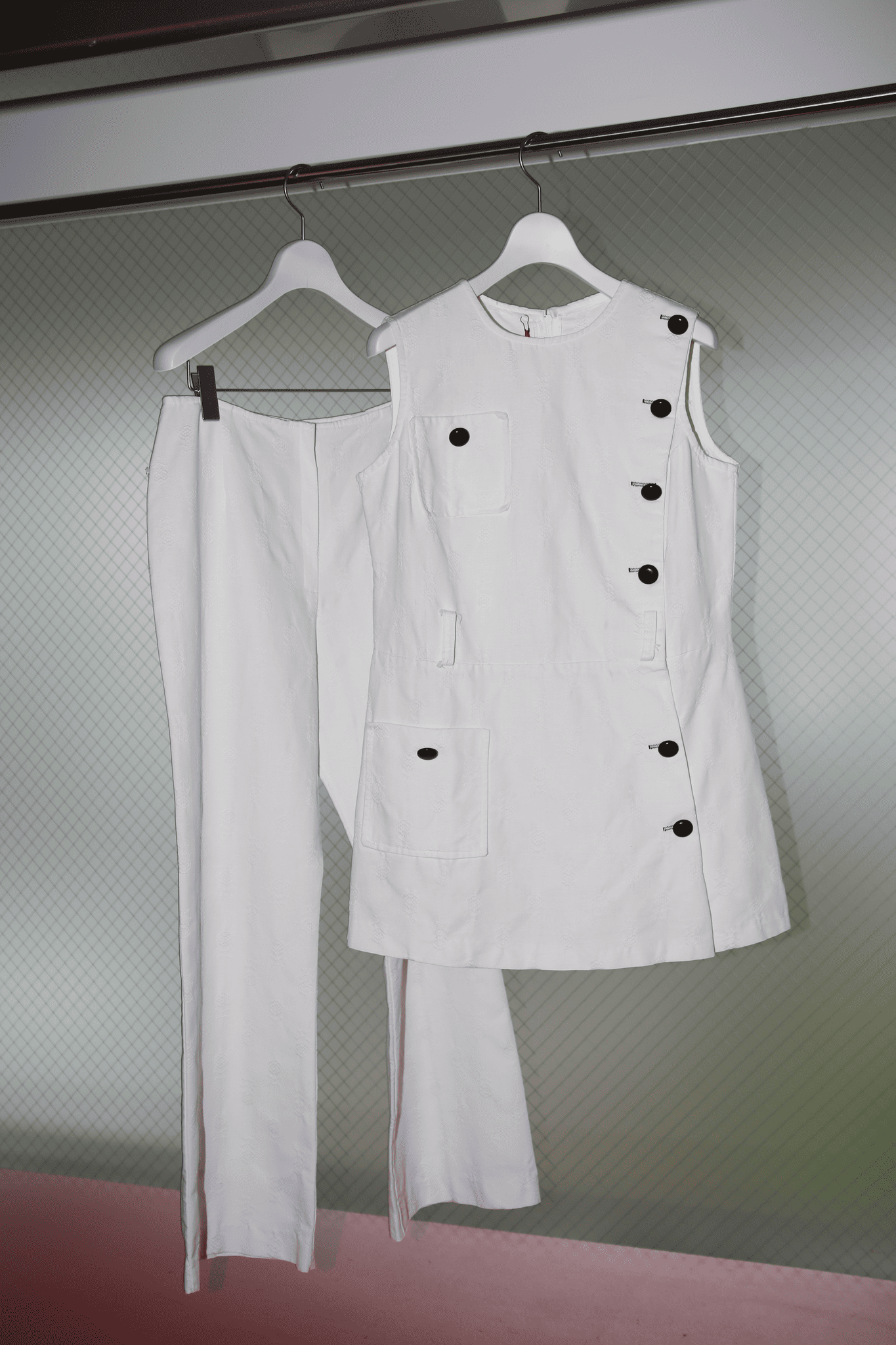 1960 VINTAGE / SLEEVELESS JACQUARD SUIT IN COTTON