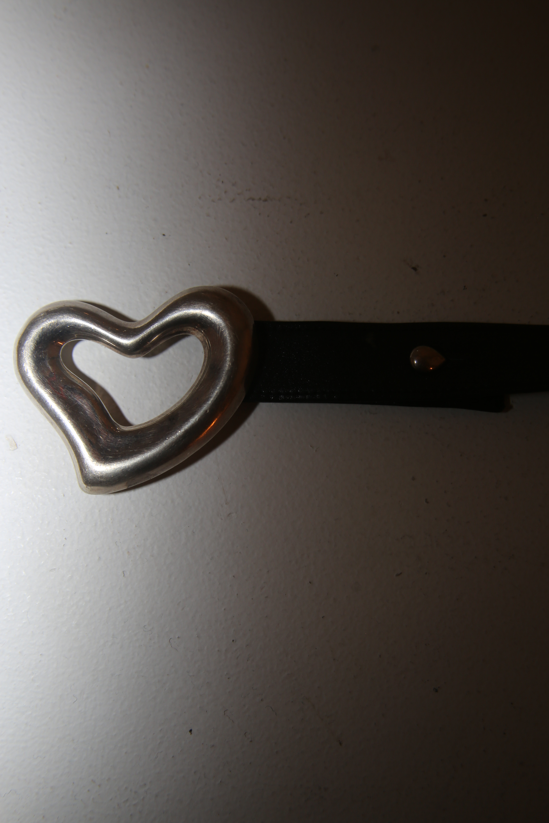 1975 ELSA PERETTI FOR TIFFANY / OPEN HART BUCKLE LEATHER BELT IN BLACK