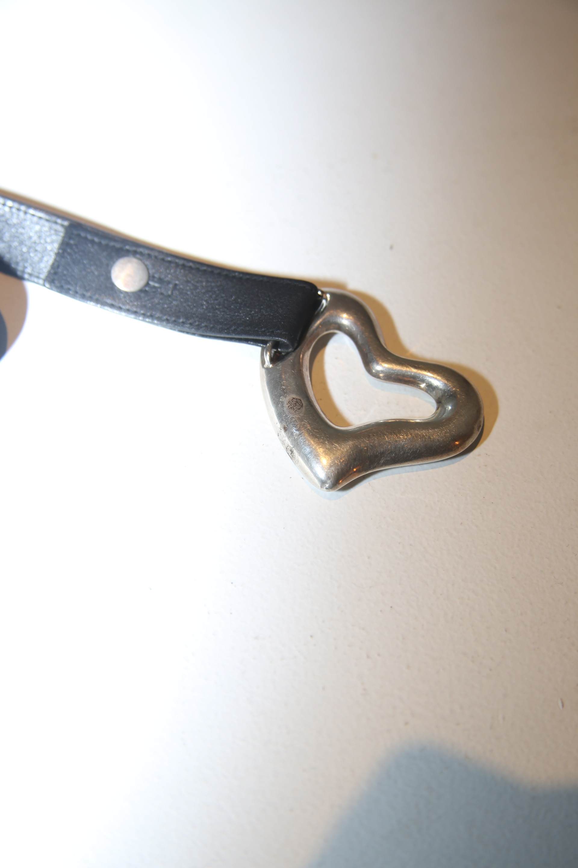 1975 ELSA PERETTI FOR TIFFANY / OPEN HART BUCKLE LEATHER BELT IN BLACK