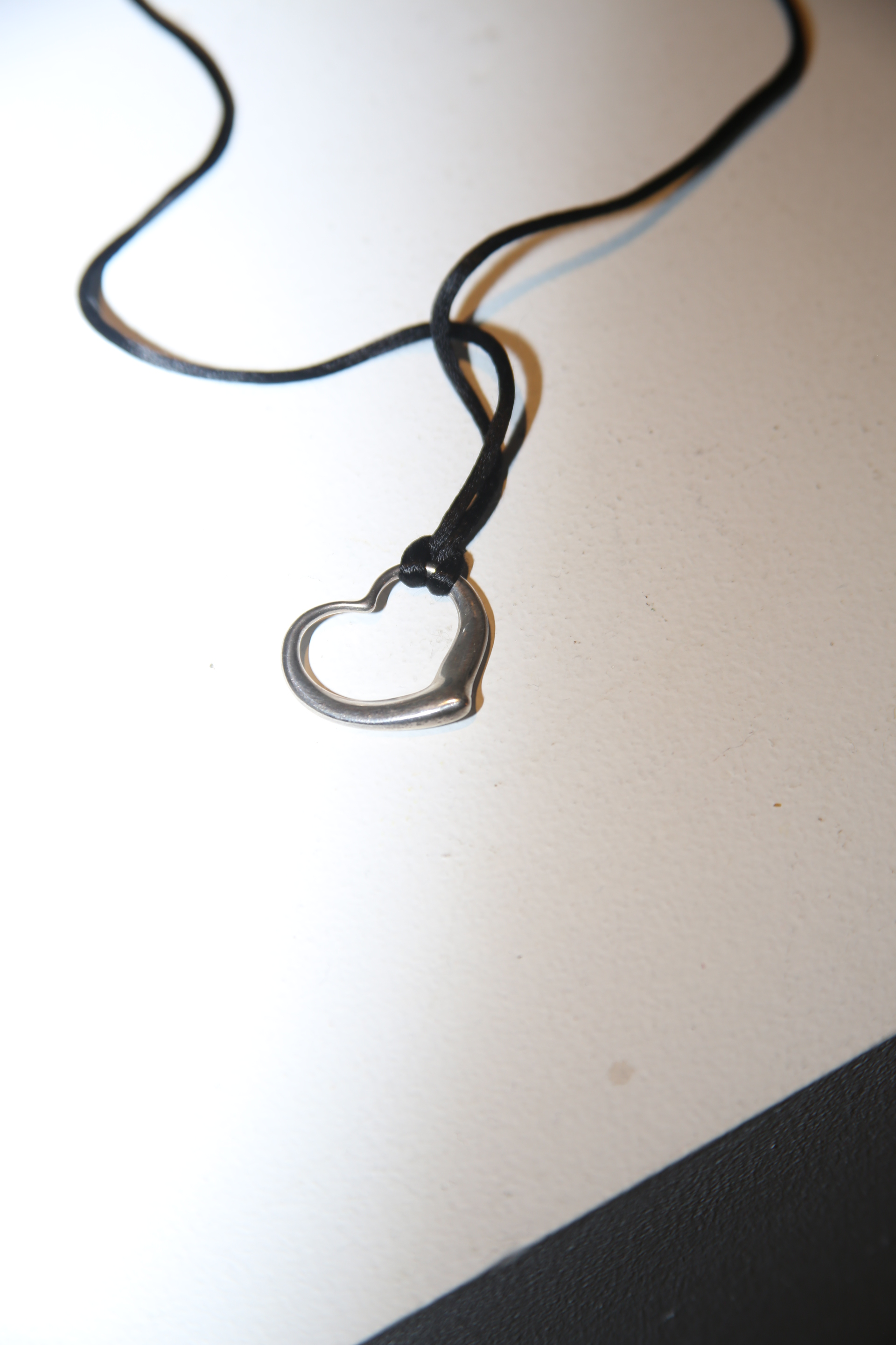 1980 TIFFANY BY ELSA PERETTI / OPEN HART CHORKER WITH SILK COAD