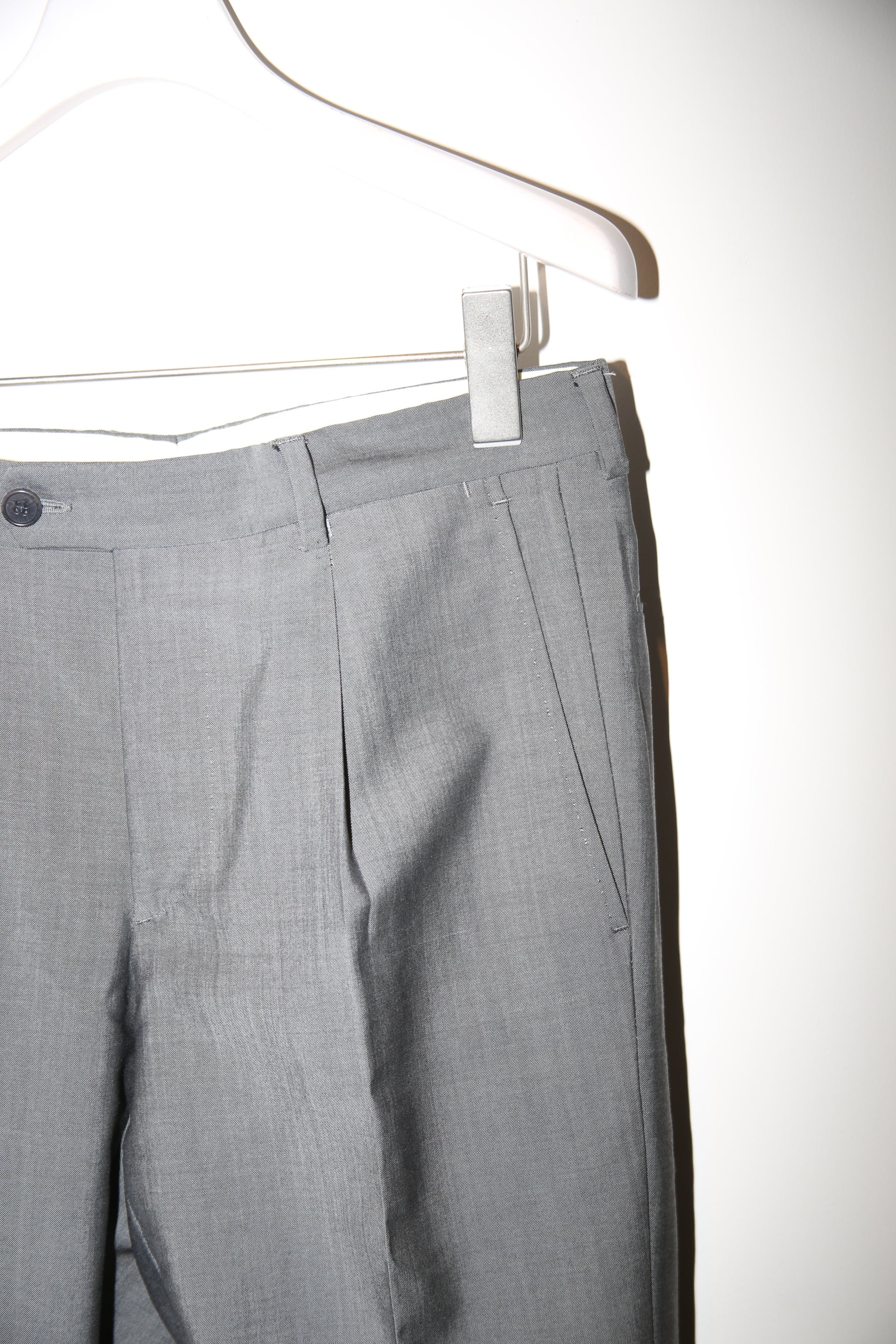2010 CANTARELLI / WOOL TAILORED SUIT IN GREY : SIZE 44