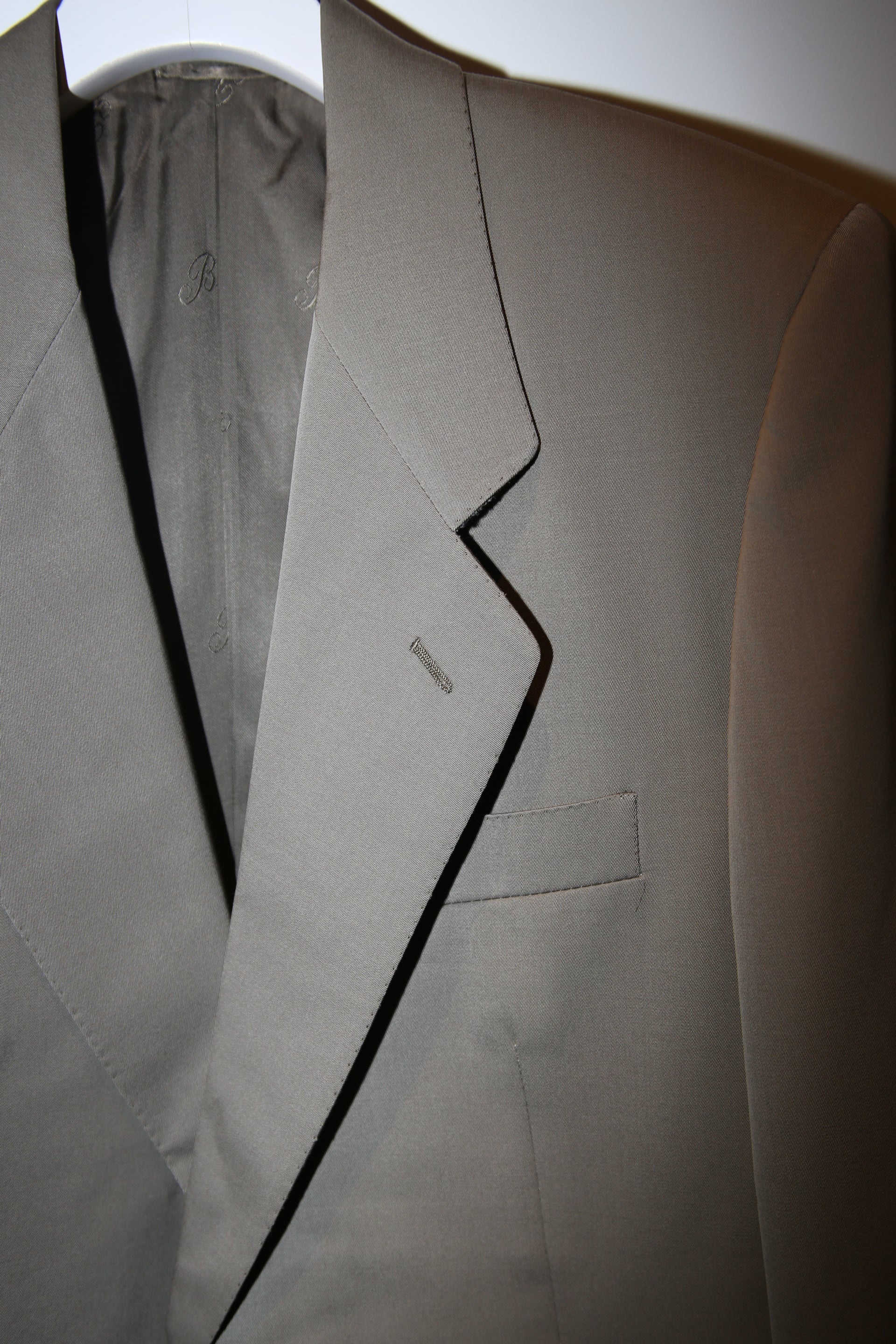 1990 BELVEST / WOOL SOLARO TAILORED SUIT : SIZE 46