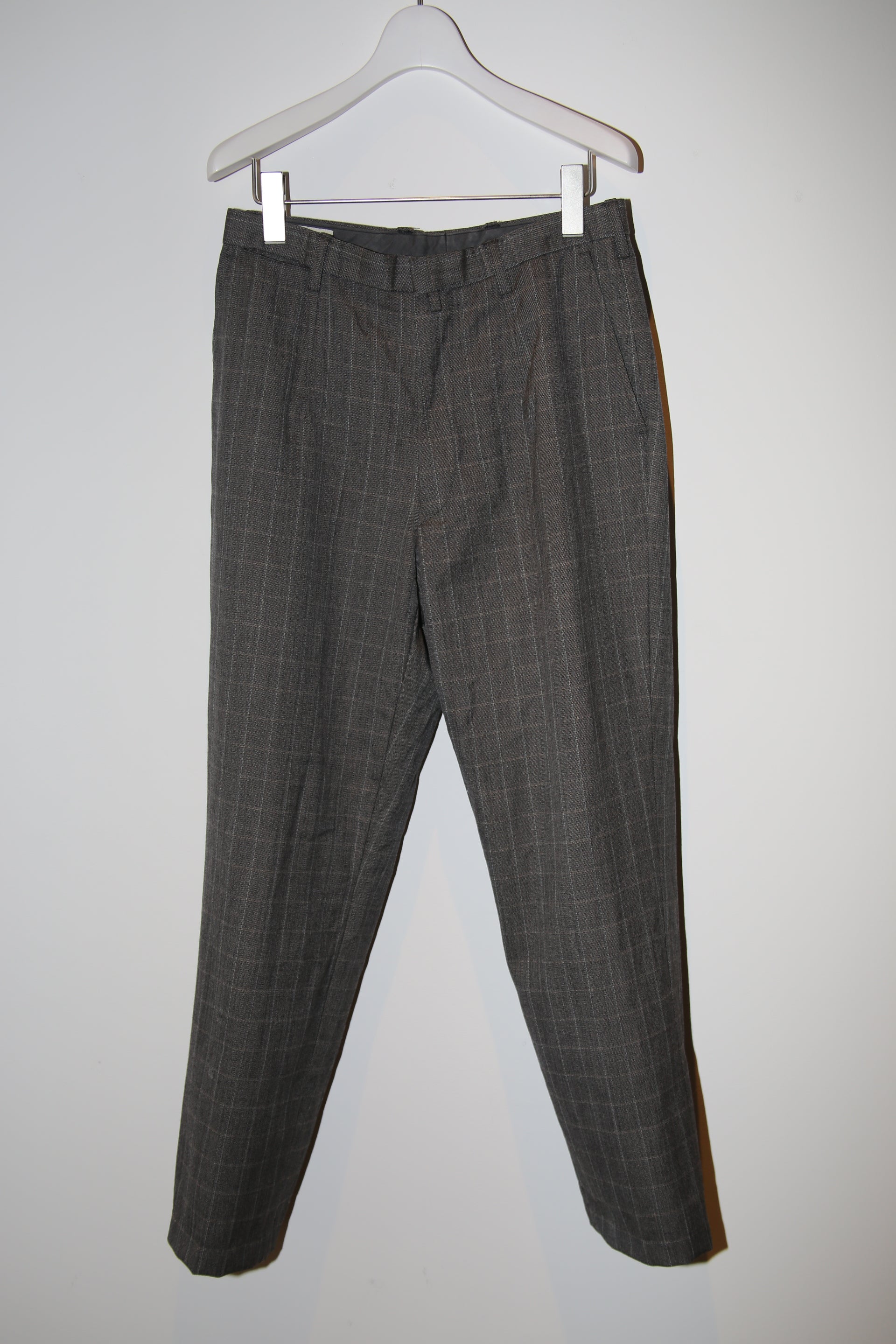 2000 DRIES VAN NOTEN / WINDOW PANE WOOL TAILORED SUIT IN GREY : SIZE 46