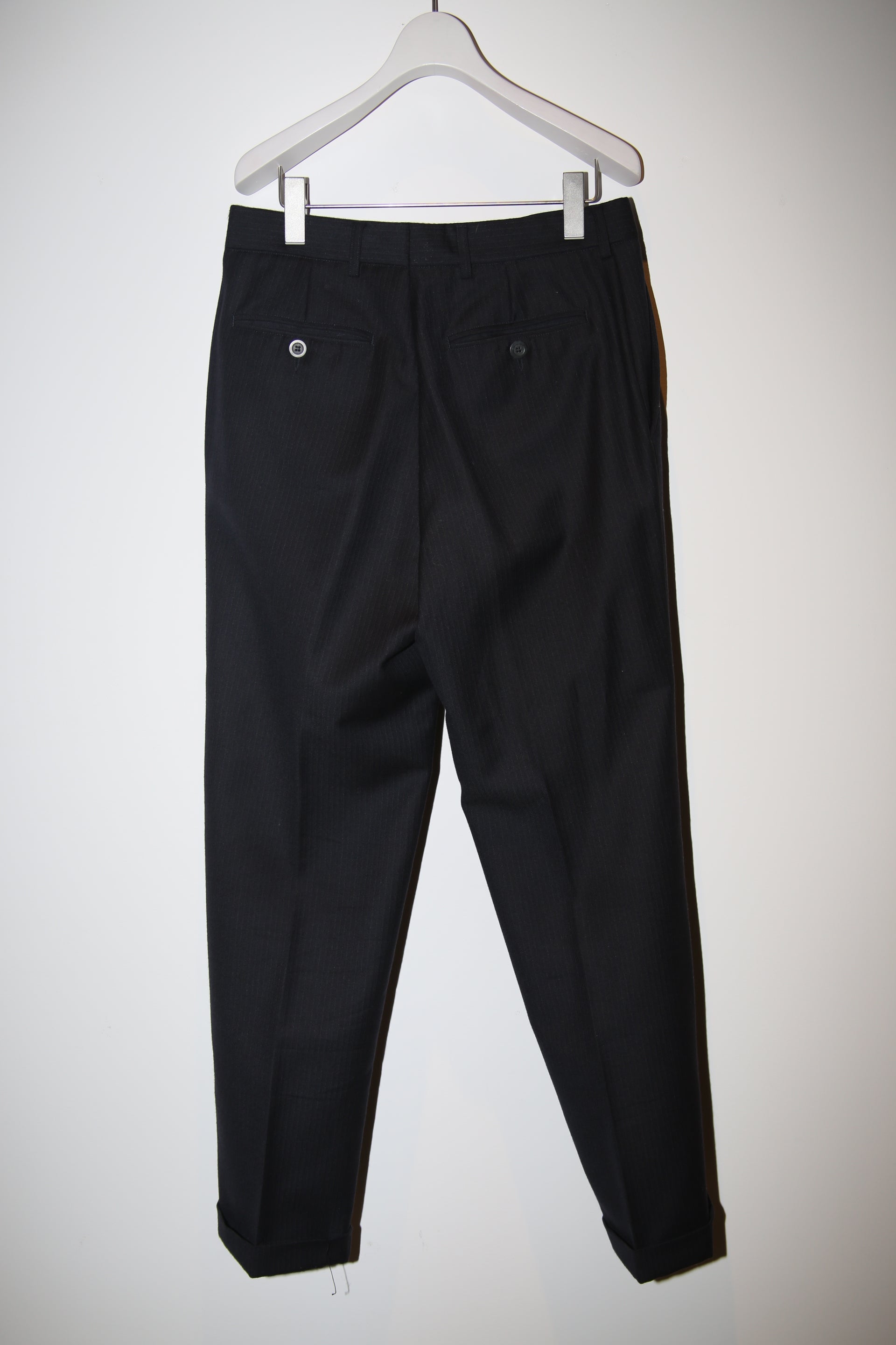 1990 DRIES VAN NOTEN / WOOL HERING BORNE TAILORED SUIT IN CHACOAL : SIZE 48
