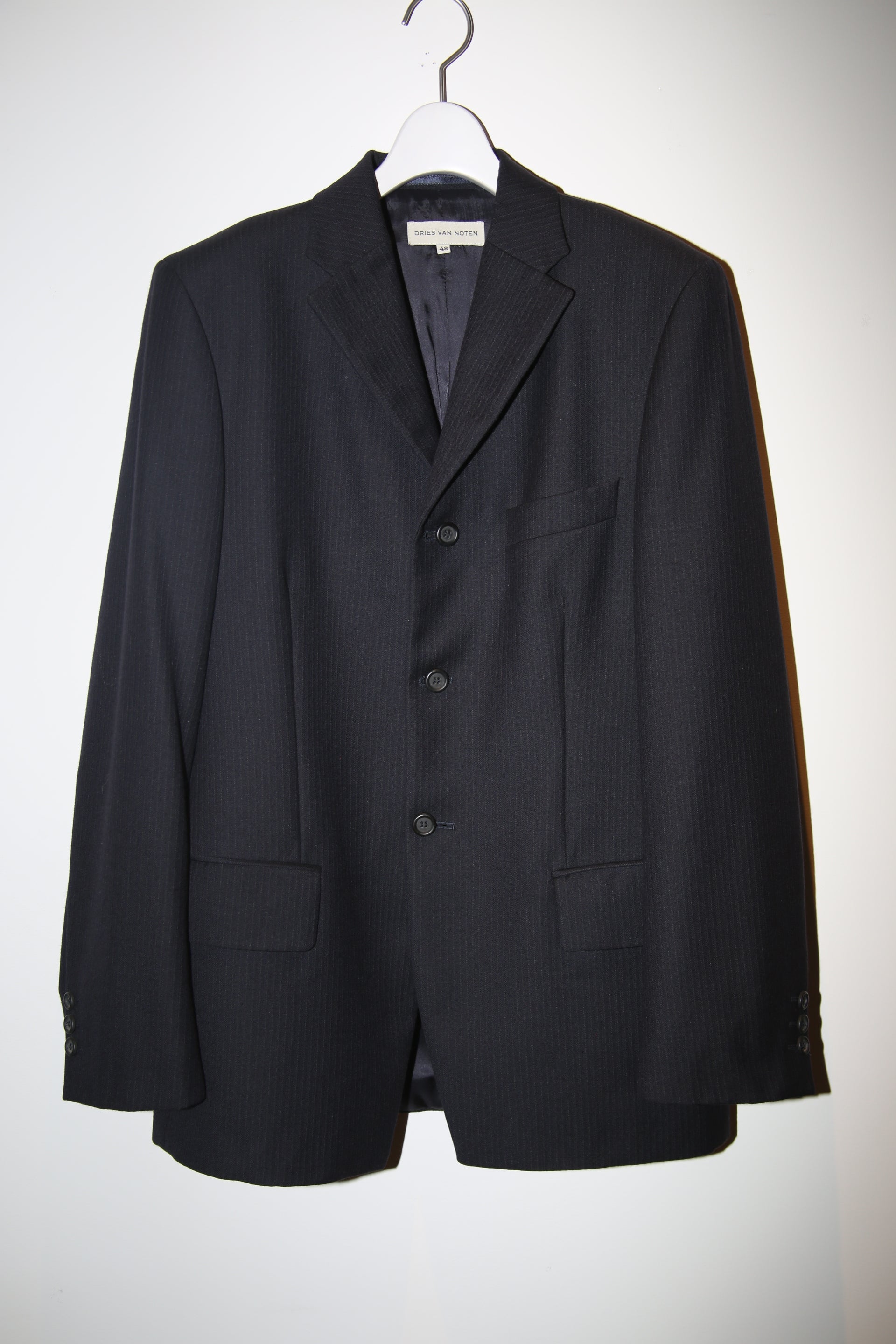 1990 DRIES VAN NOTEN / WOOL HERING BORNE TAILORED SUIT IN CHACOAL : SIZE 48