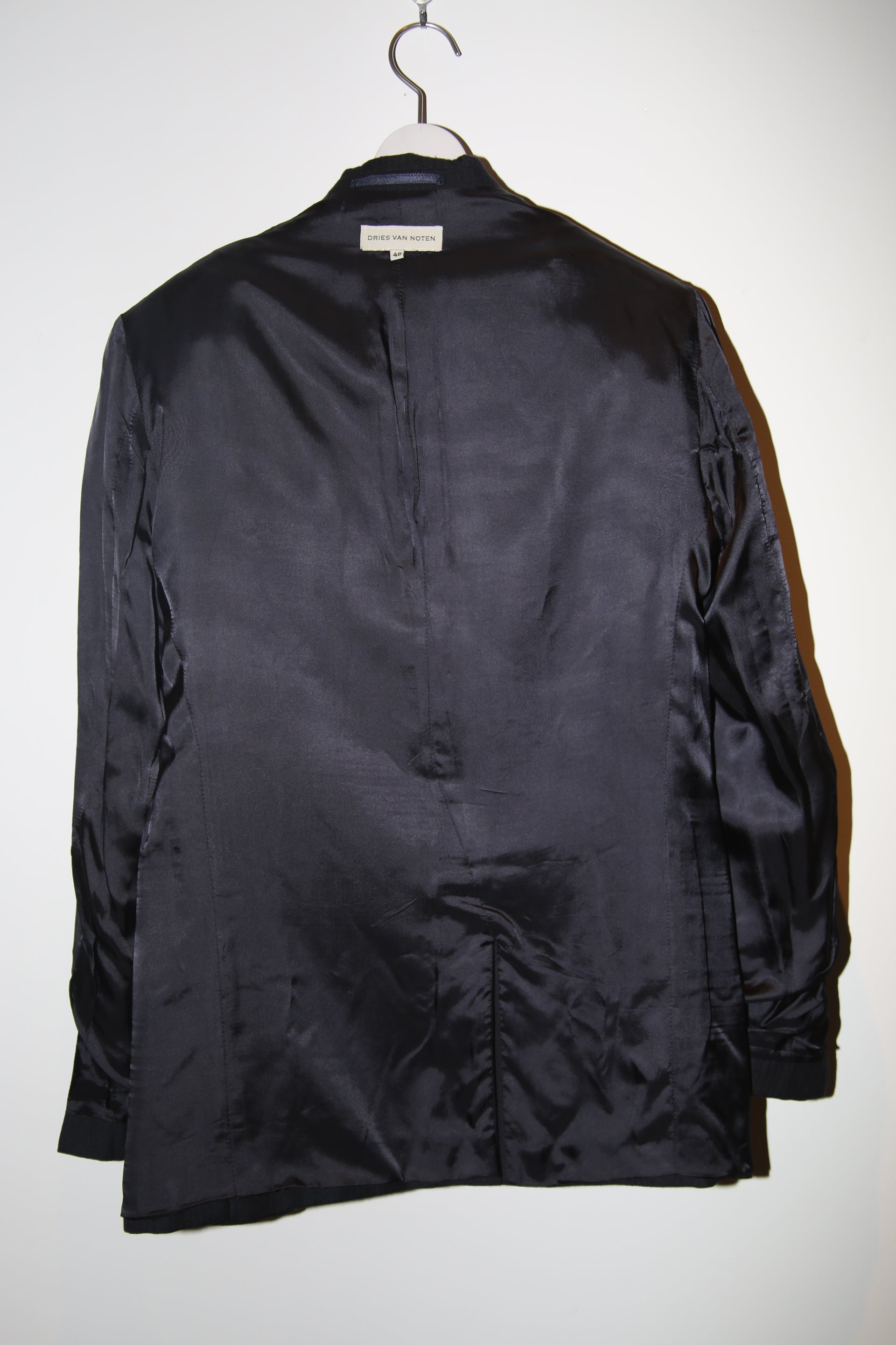 1990 DRIES VAN NOTEN / WOOL HERING BORNE TAILORED SUIT IN CHACOAL : SIZE 48
