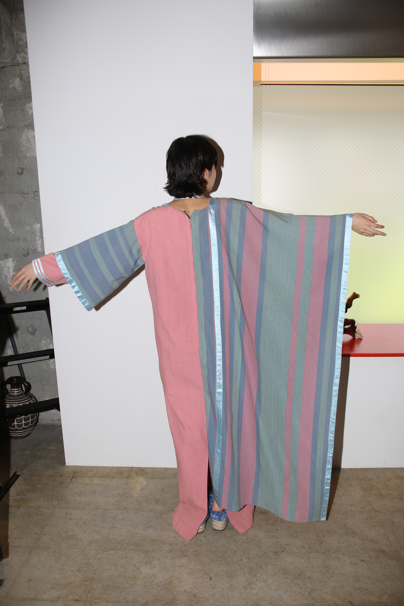 1970 JOSEFA / ASSYMMETRY SLEEVE CAFTAN DRESS