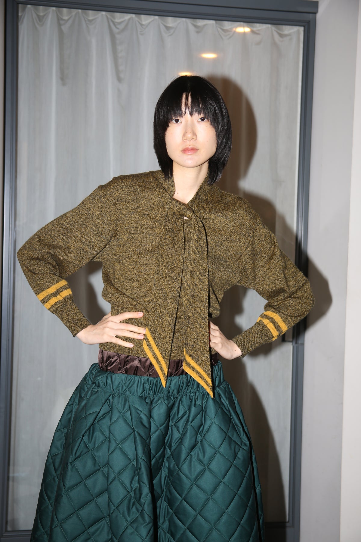 1980 PIERRE CARDIN / MERANGE KNIT SWEATER WITH TIE COLLAR