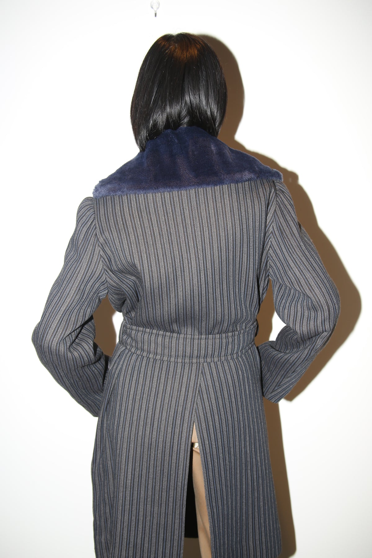 1990 ROMEO GIGLI / DOUBLE BREASTED WOOL STRIPE COAT WITH BOA COLLAR