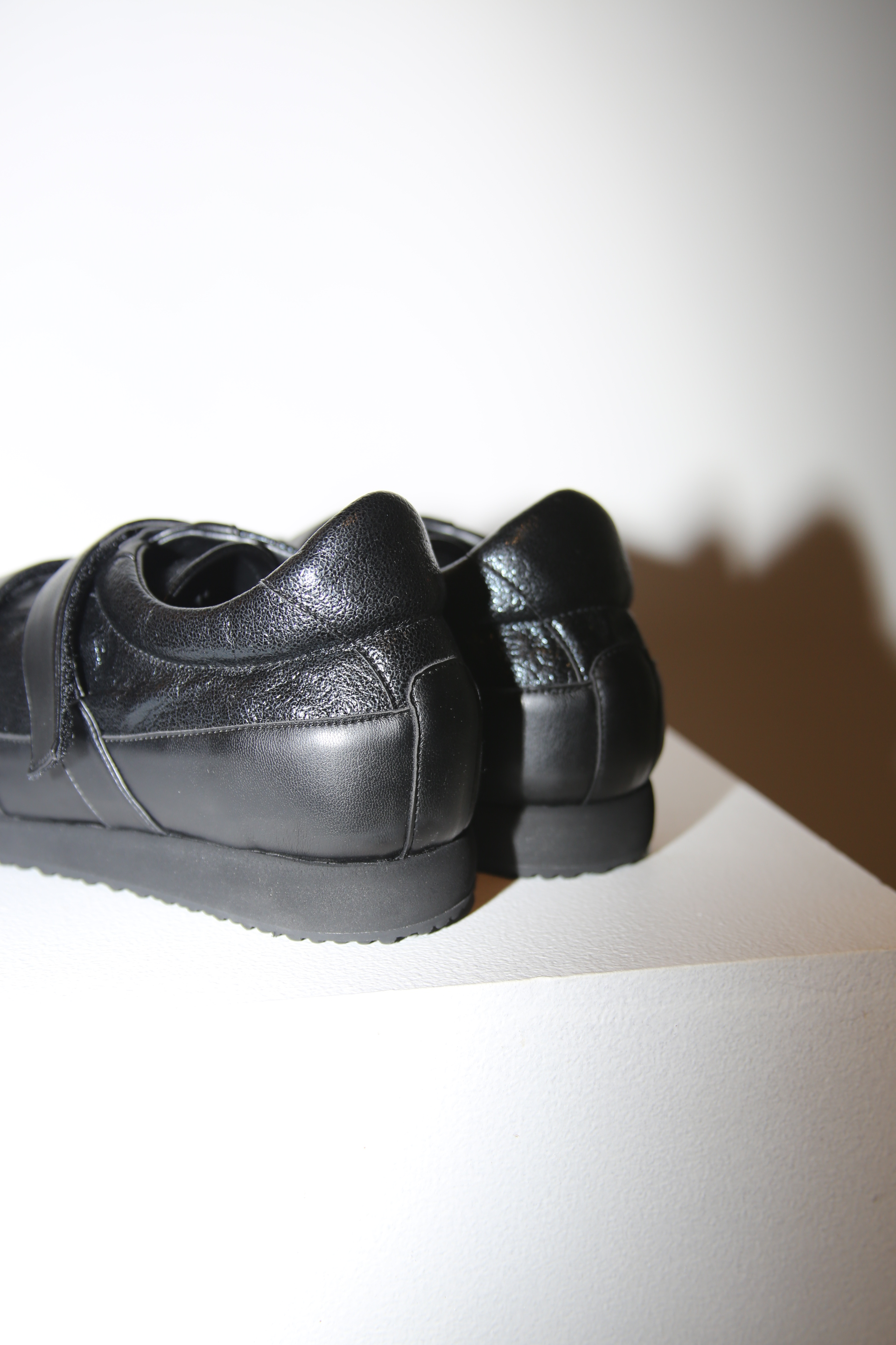 PAULA CANOVAS DEL VAS / DIABRO SNEAKER IN BLACK PLEATHER