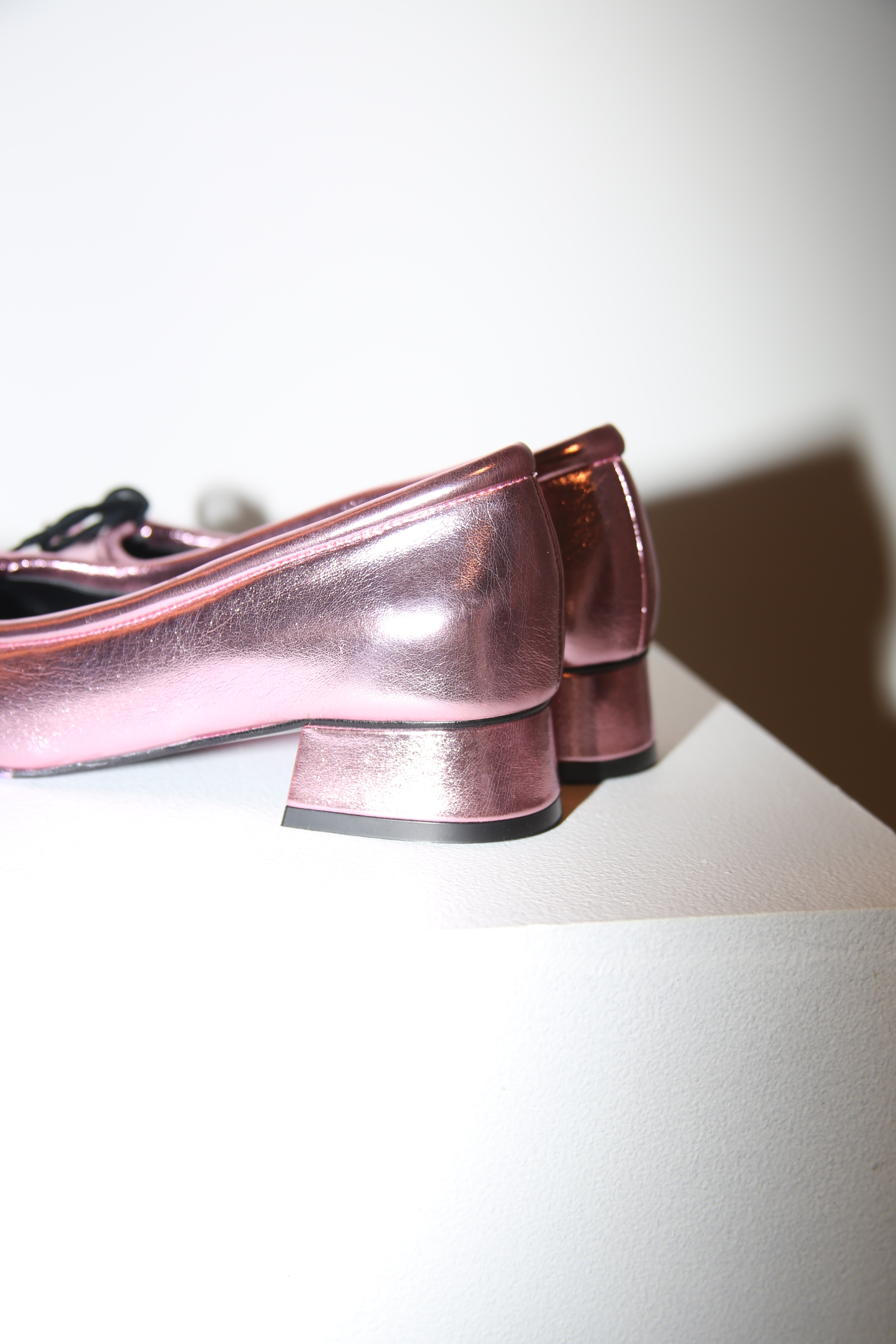 PAULA CANOVAS DEL VAS / DIABRO BALLERINA IN METALLIC PINK