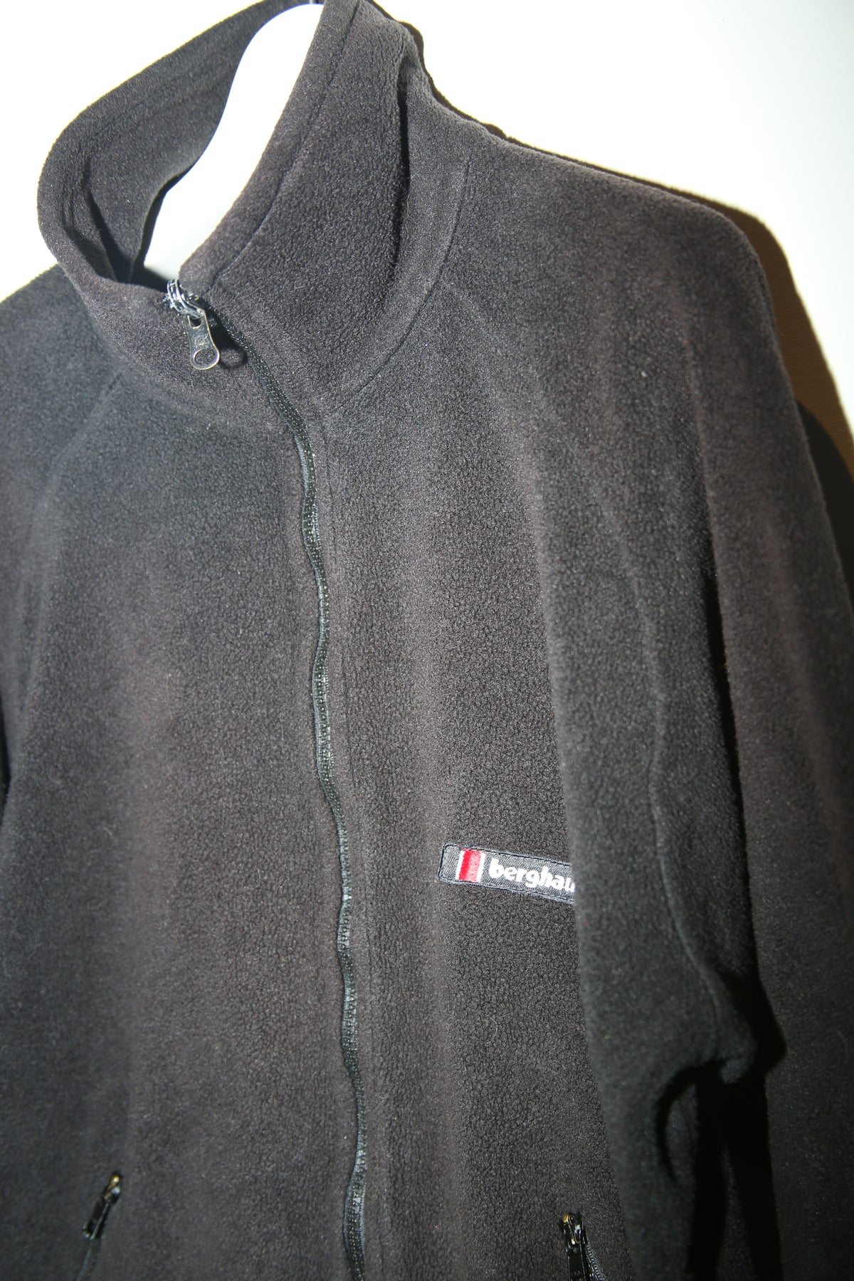 1990 BERGHAUS / POLARTEC FLEECE JACKET IN BLACK : SIZE L