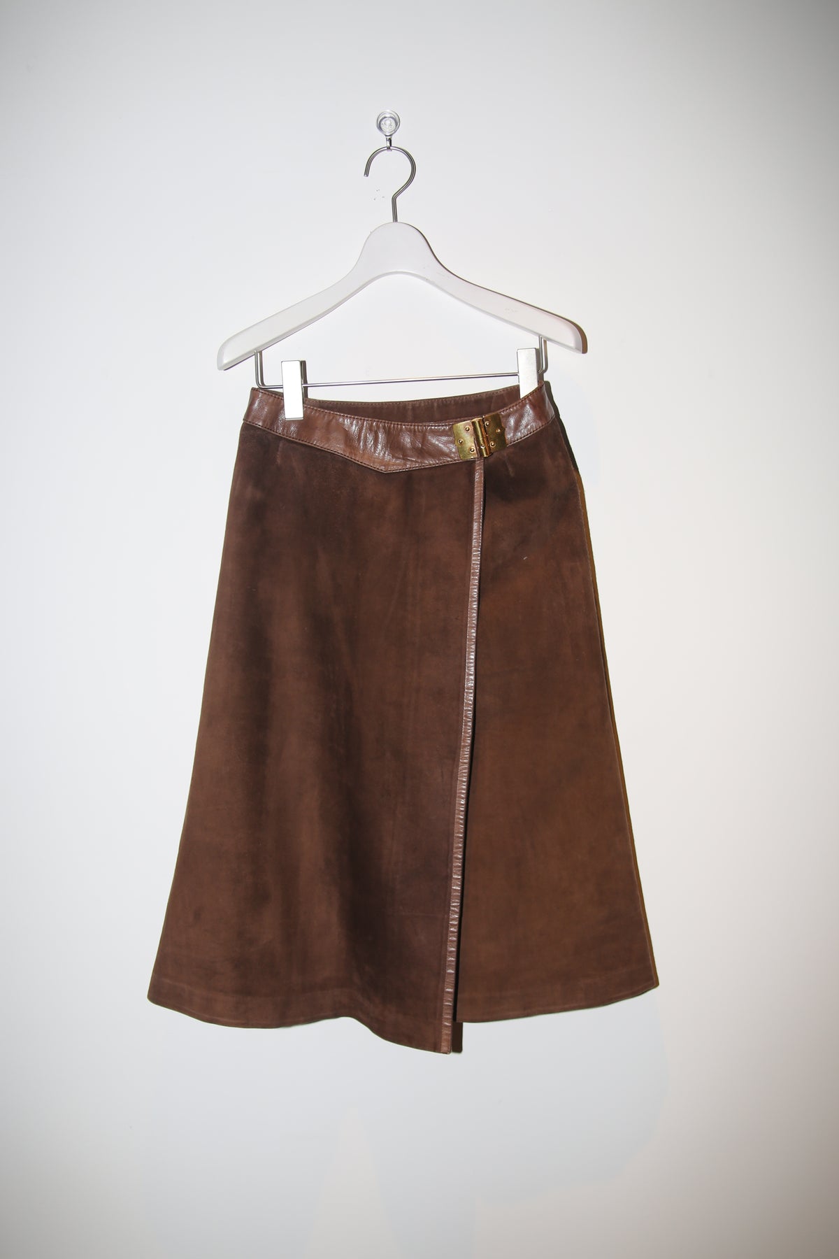 1970 HERMES / SUEDE LEATHER WRAP SKIRT WITH INDUSTRIAL CLOSURE