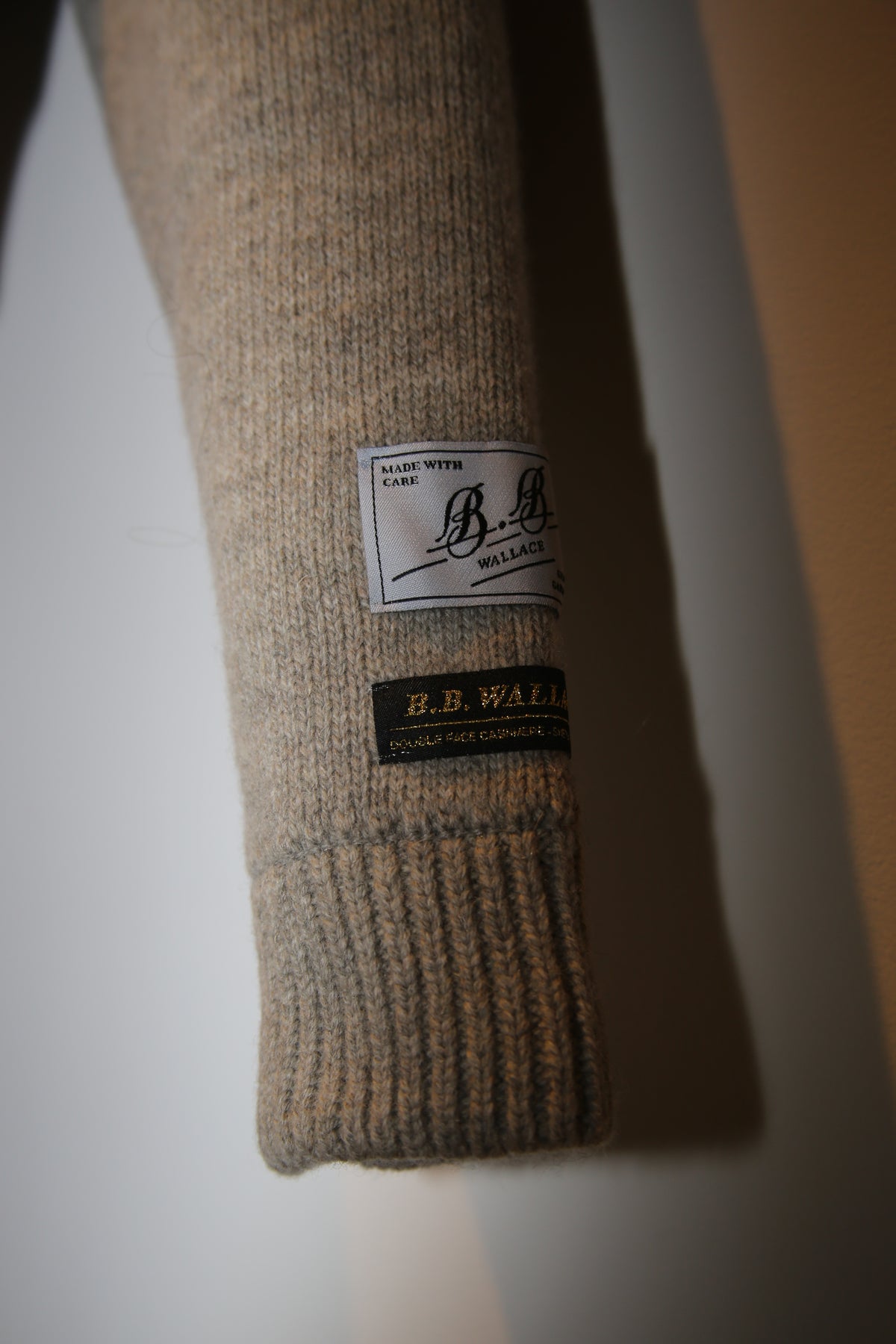B.B. WALLACE / WYLIE SHETLAND HEAVY CARDIGAN IN SAND BEIGE