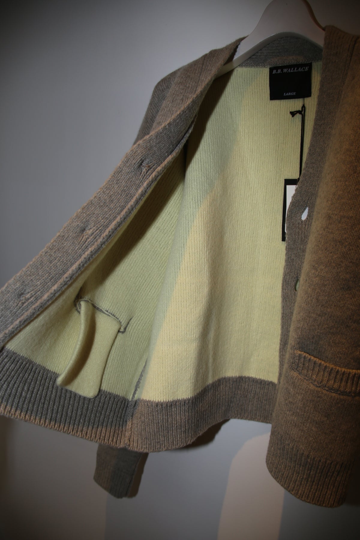B.B. WALLACE / WYLIE SHETLAND HEAVY CARDIGAN IN SAND BEIGE