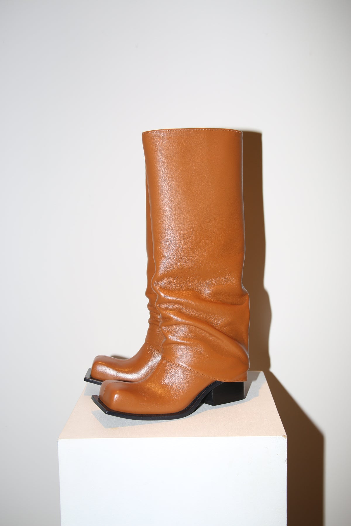 FIDAN NOVRUZOVA / HAVVA CHUNKY HEEL TROUSER BOOTS IN COGNAC