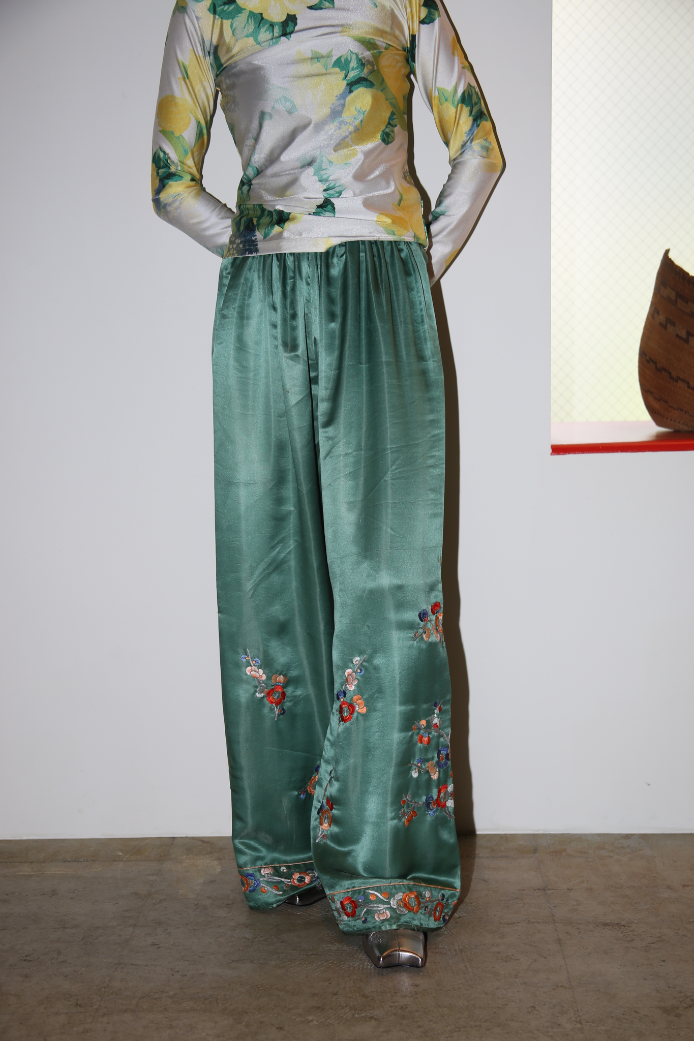 1920 VINTAGE / HAND EMBROIDERY LOUNGE PANTS IN SILK