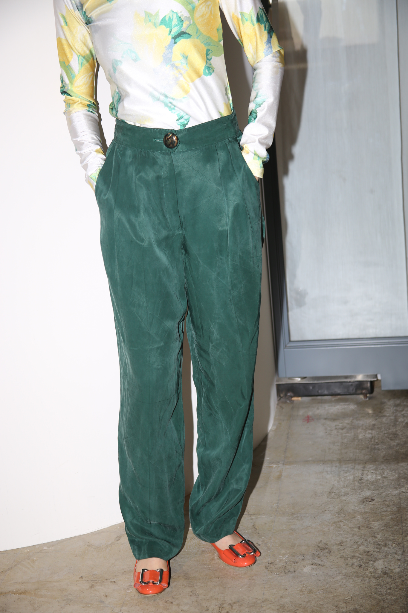 1990 PLATINUM / CLASH VISCOSE TROUSER WITH MARBLE BUTTTON