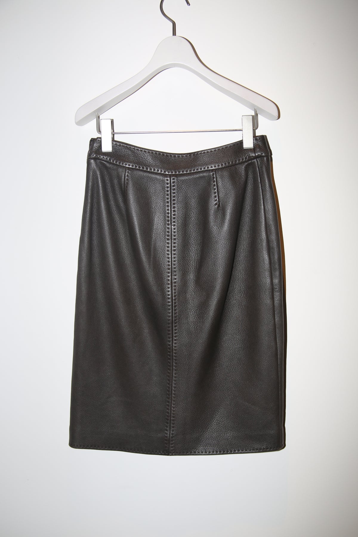 2000 LORO PIANA / DEER SKIN LEATHER SKIRT WITH HAND STITCH