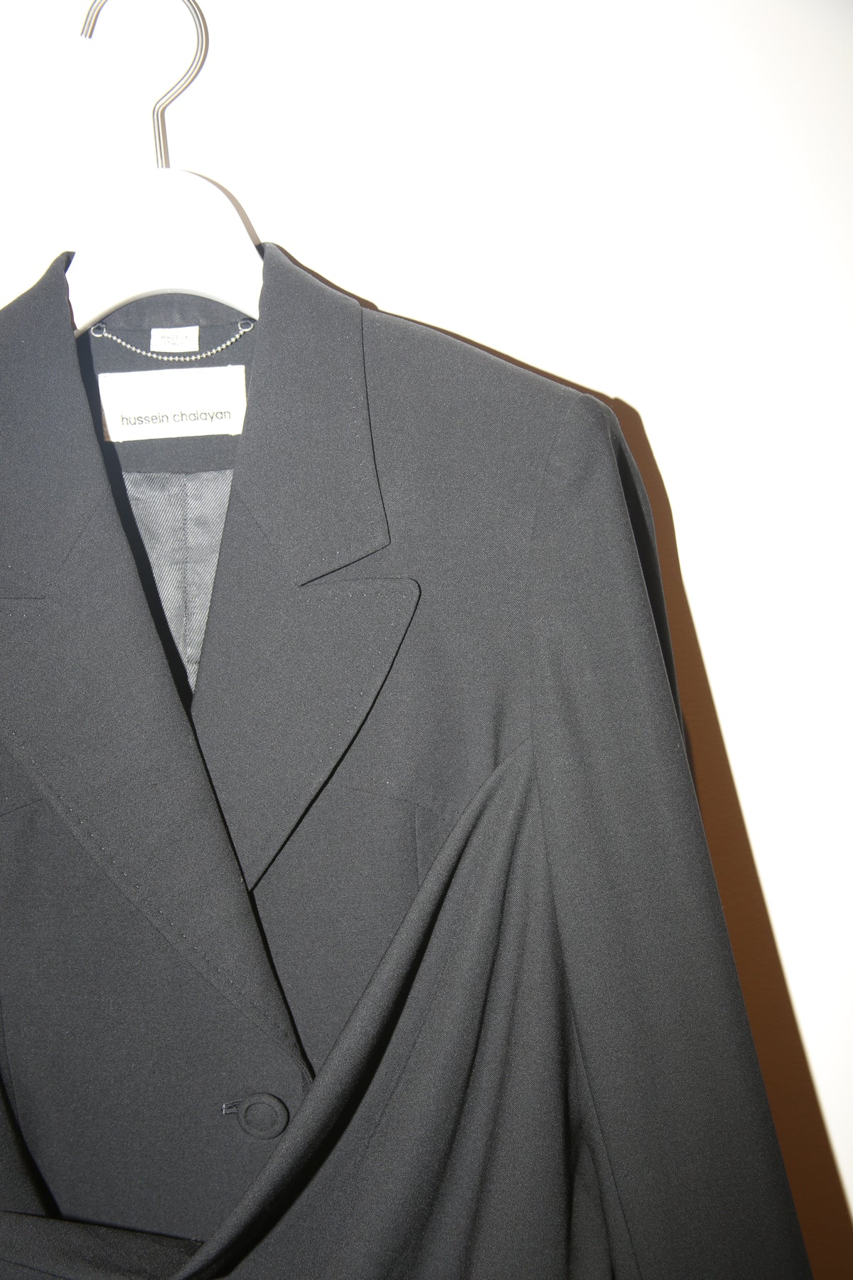 2000 HUSSEIN CHALAYAN / DECONSTRACTED TAILORED JACKET IN BLACK