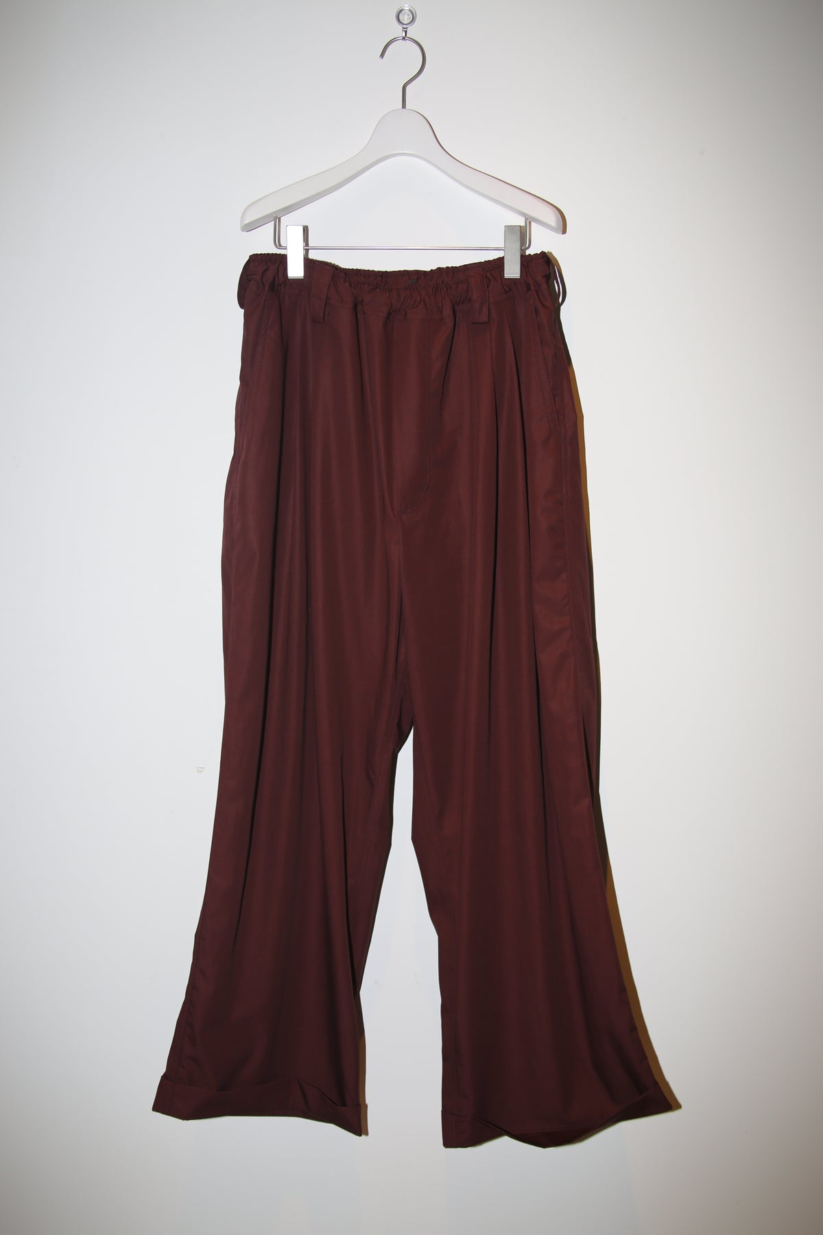 MERYLL ROGGE / DRAW STRING CHINO IN BURGUNDY