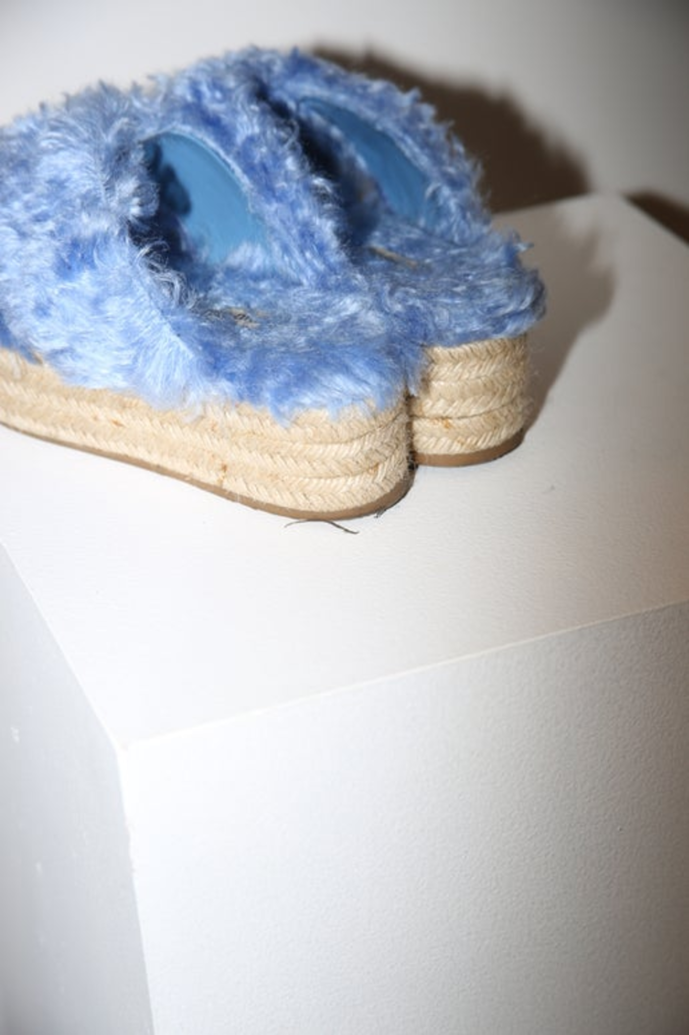 MIU MIU / PLAT FORM SANDAL IN LUMBS FUR