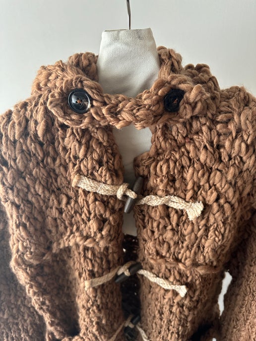 KOTA GUSHIKEN / MASSIVE DUFFLE COAT IN CAMEL