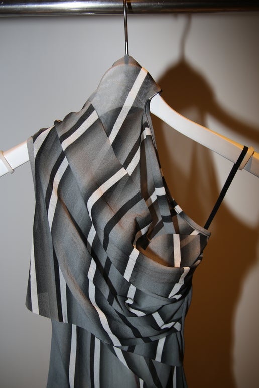 PAULA CANOVAS DEL VAS / SLEEVELESS MESH TOP IN GREY