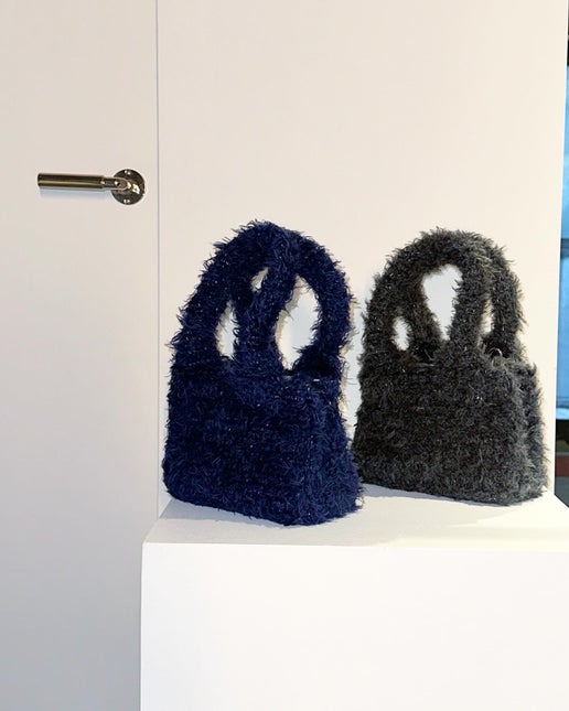 KOTA GUSHIKEN / HAND CROCHET DENIM-ISH HAND BAG : GREY ONLY