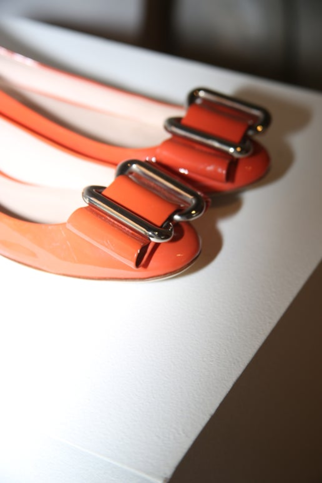 MIU MIU / PATENT FLAT SHOES IN ORANGE