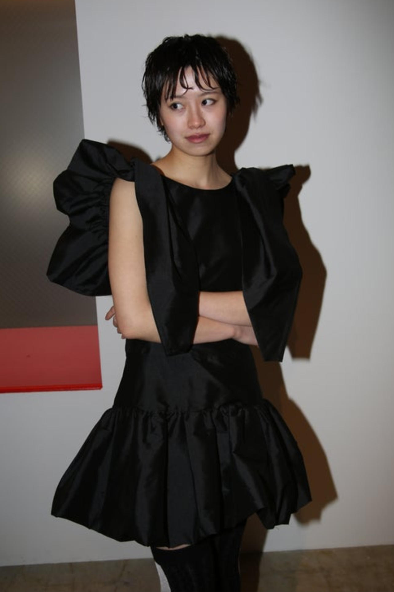 PAULA CANOVAS DEL VAS / MINI PUFF DRESS IN BLACK TAFFETA