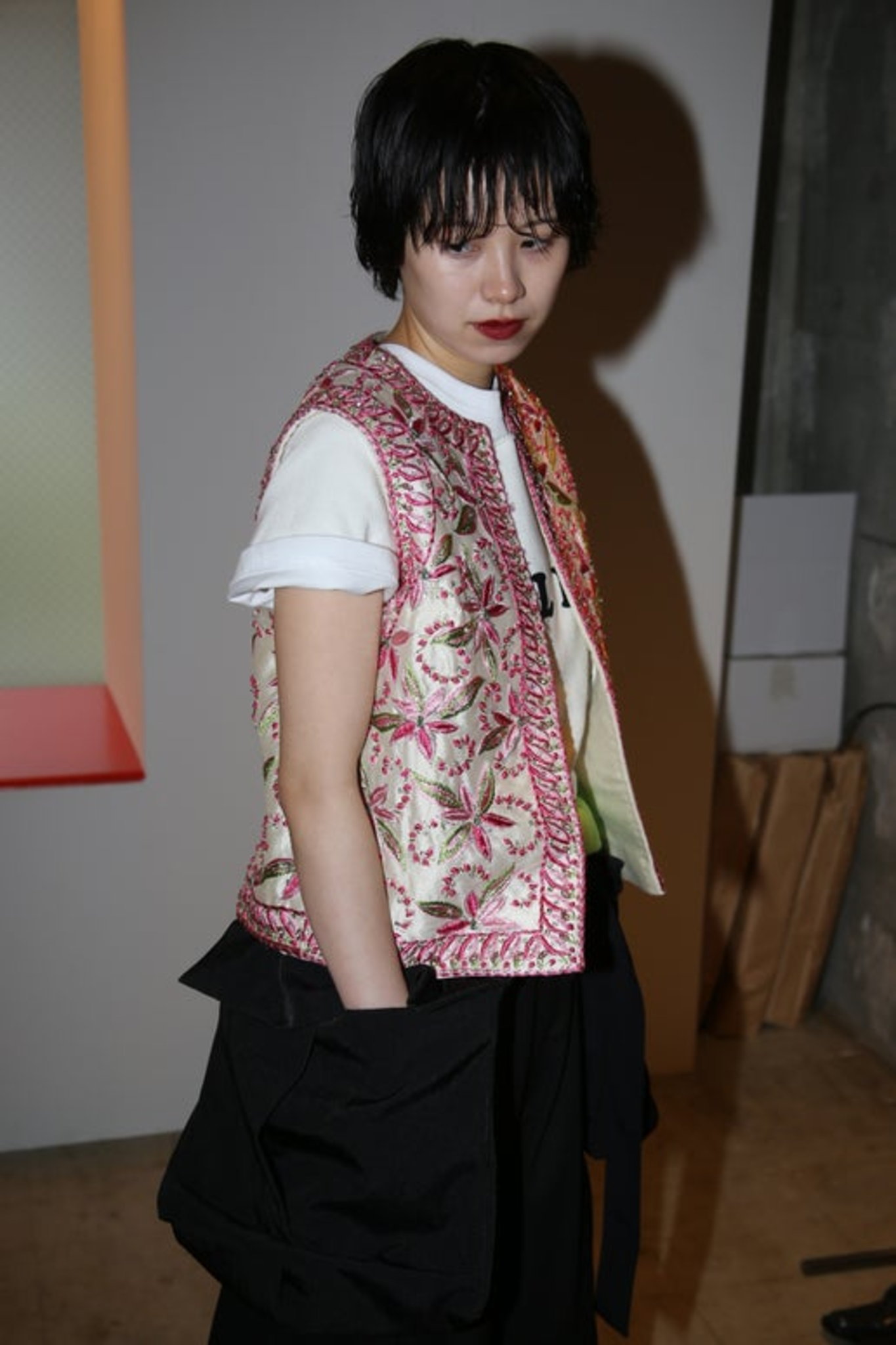 1960 MALCOM STAR / COUTURE EMBROIDERY SILK VEST WITH BIJOU