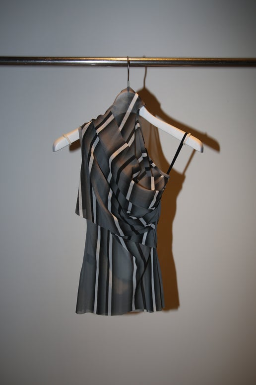 PAULA CANOVAS DEL VAS / SLEEVELESS MESH TOP IN GREY